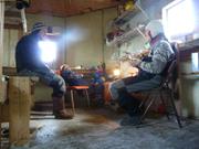 024 Dans la cabane de la  baie Hourglass